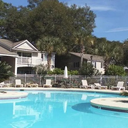 E10 Comfortable And Neat 2 Bedroom 2 Bath